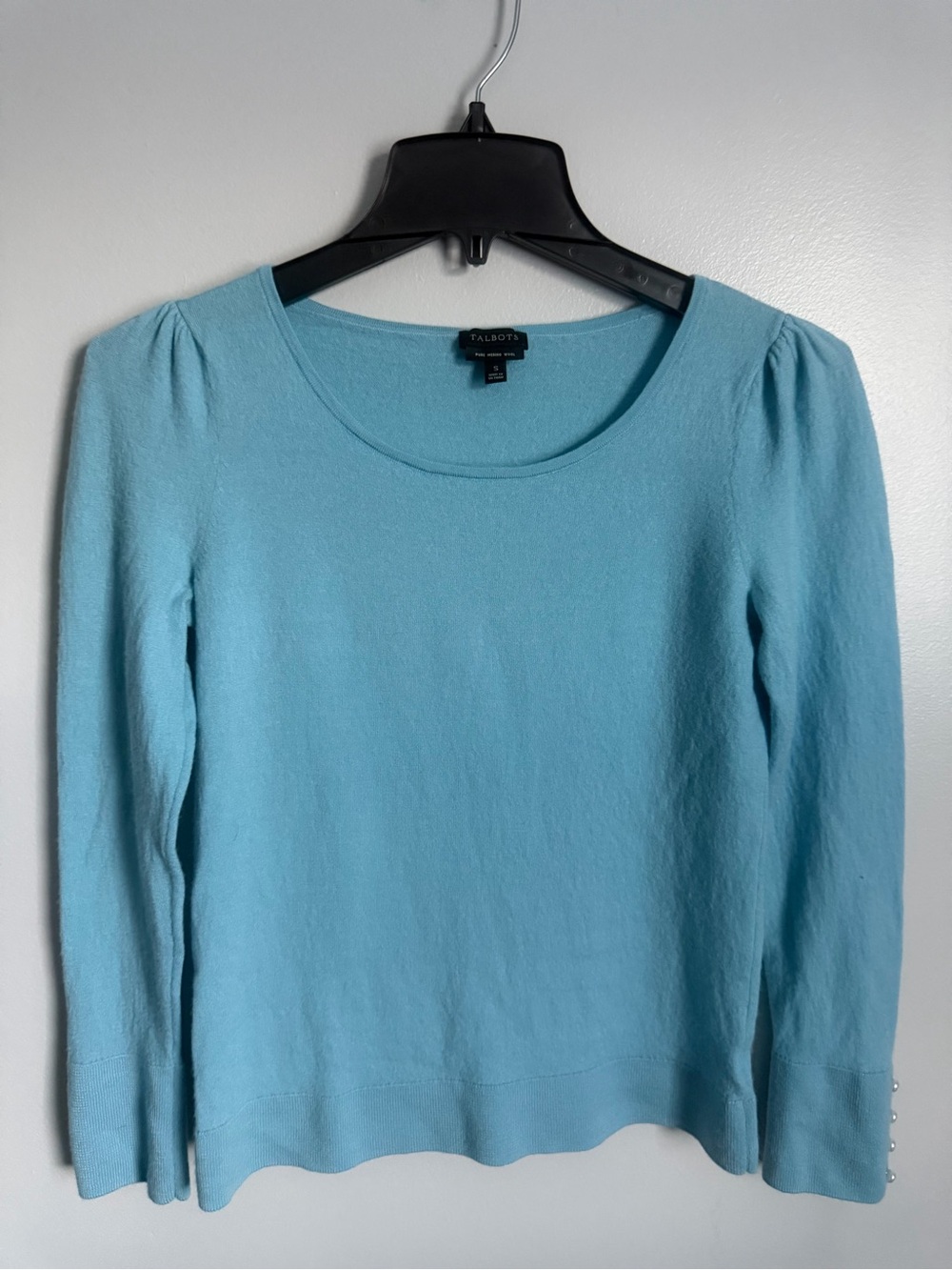 Talbots Sky Blue Scoop Neck Merino Wool Long Sleeve Sweater Pearl Cuff size S